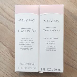 NIB Mary Kay Timewise Day and Night Solution Set